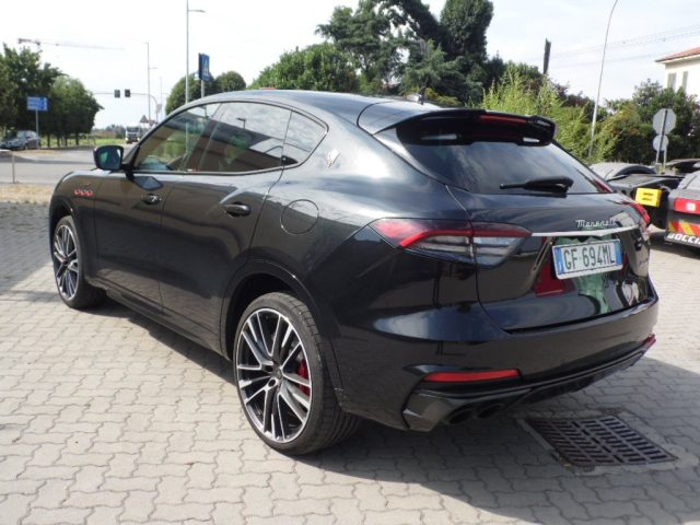 Maserati Levante V8 580 CV AWD Trofeo - foto 2 di 4