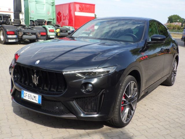 Maserati Levante V8 580 CV AWD Trofeo usato a CUSAGO
