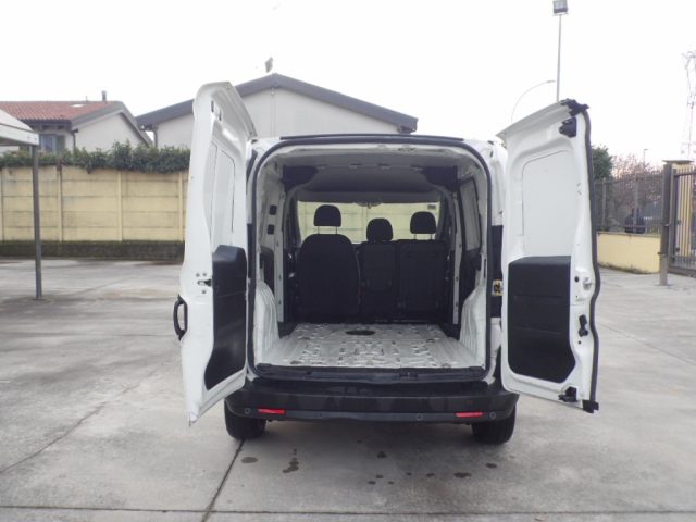 Fiat Doblo Doblò 1.6 MJT 105CV PC-TN Cargo Lamierato - foto 3 di 4