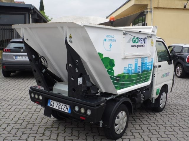 Piaggio Porter RACCOLTA RIFIUTI CASSONE RIBALT, del 2020, 20.000 km, in vendita a Cusago (MI)