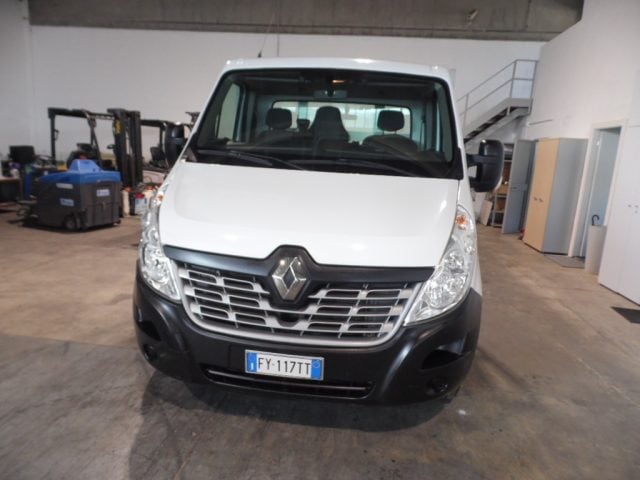 Renault Master T35 2.3 dCi 145 PL-TN Pianale Cabinato Energy Ice - foto 2 di 4