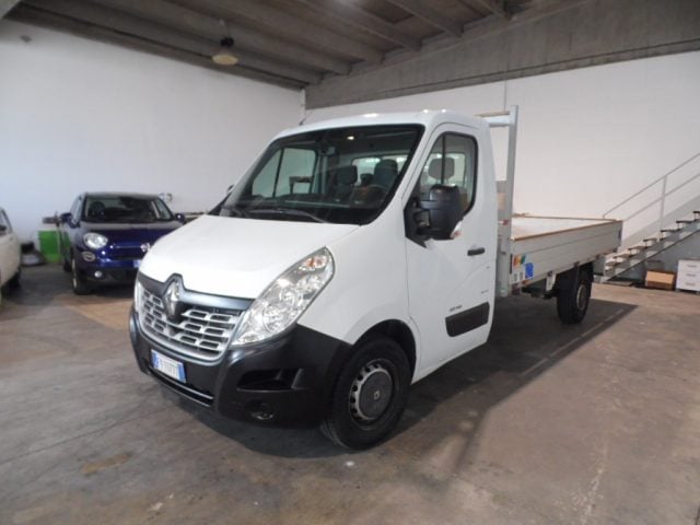 Renault Master T35 2.3 dCi 145 PL-TN Pianale Cabinato Energy Ice, del 2020, 99.000 km, in vendita a Cusago (MI)