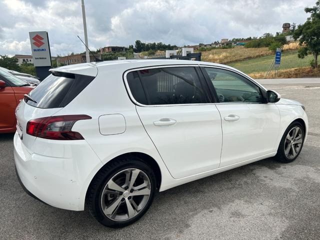 Peugeot 308 Blue HDi 130 Allure - foto 3 di 4