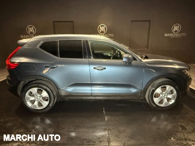 Volvo XC40 T2 Momentum Pro - foto 4 di 29