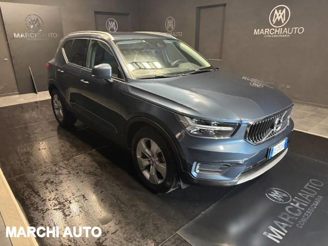 Volvo XC40 T2 Momentum Pro - foto 3 di 29