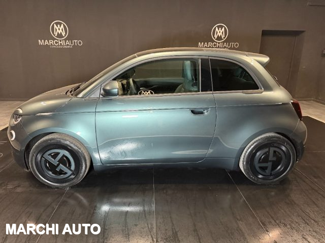 Fiat 500e Giorgio Armani Berlina 42 kWh nuovo a BASTIA UMBRA