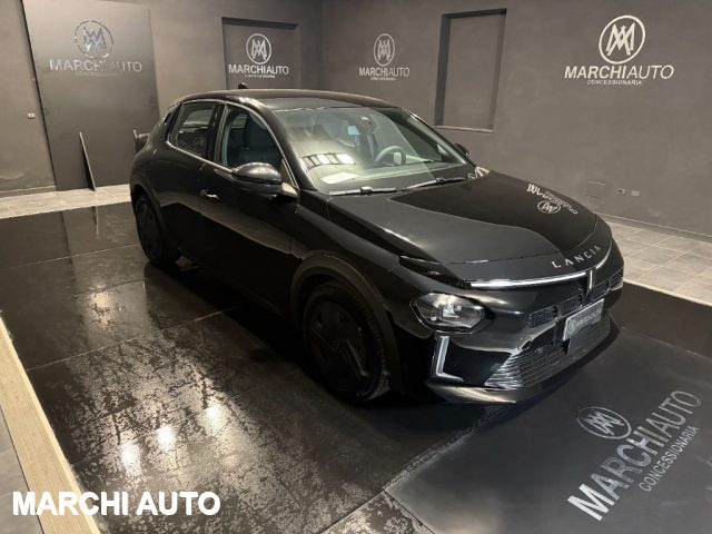 Lancia Ypsilon Hybrid e-DCT - foto 3 di 4