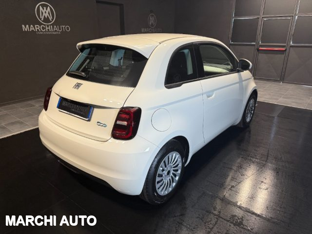 Fiat 500e Berlina 23,65 kWh, del 2024, 2.000 km, in vendita a Bastia Umbra (PG)