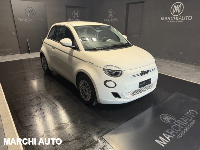 Fiat 500e Berlina 23,65 kWh - foto 3 di 4