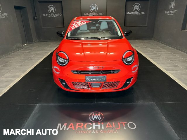 Fiat 600 Hybrid 100 CV DCT MHEV La Prima - foto 2 di 4