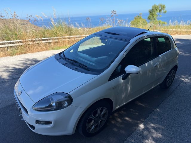 Fiat Punto Evo 1.4 3 porte Blue&Me EasyPower - foto 3 di 4
