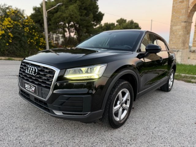 Audi Q2 30 TDI Identity Black usato a VALDERICE