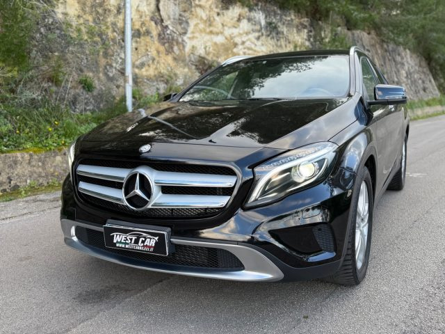 Mercedes-Benz GLA 200 d Automatic Premium usato a VALDERICE