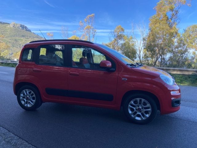Fiat Panda 1.3 MJT 95 CV S&S Lounge - foto 2 di 4