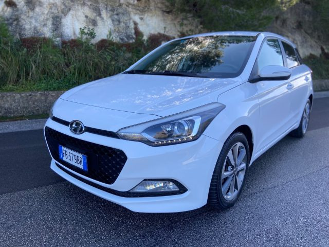 Hyundai i20 1.1 CRDi 12V 5 porte Comfort NEOPATENTATI - foto 2 di 4