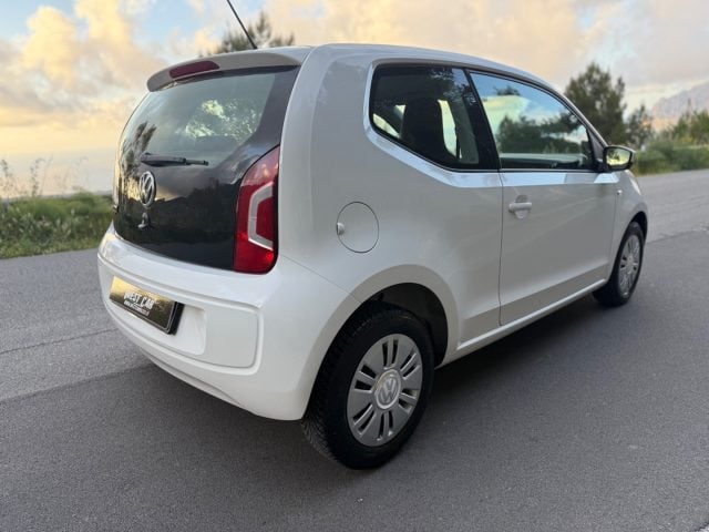 Volkswagen up! 1.0 75 CV 3 porte high up! - foto 3 di 4