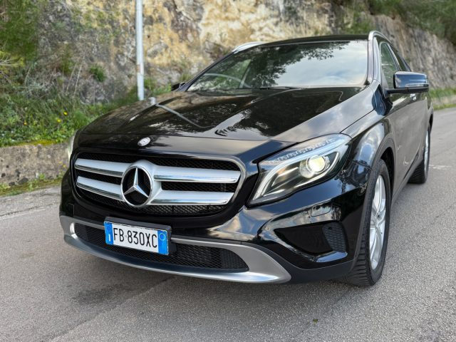 Mercedes-Benz GLA 200 d Automatic Premium - foto 2 di 4