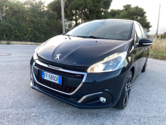 Peugeot 208 PureTech Turbo 110 S&S 5 porte GT Line - foto 2 di 4
