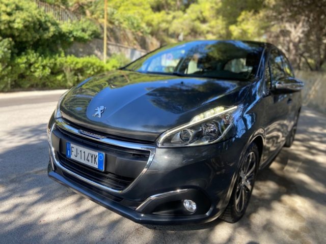 Peugeot 208 BlueHDi 75 5 porte Allure - foto 2 di 4