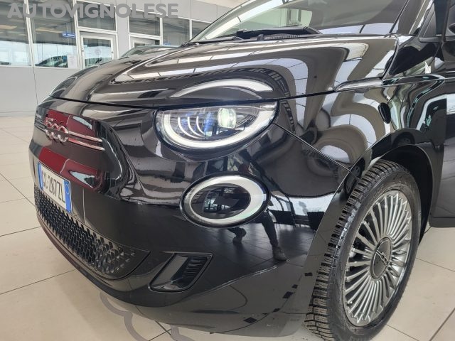 Fiat 500 Icon Berlina 42 kWh accessoriata LED ecc usato a VIGNOLA