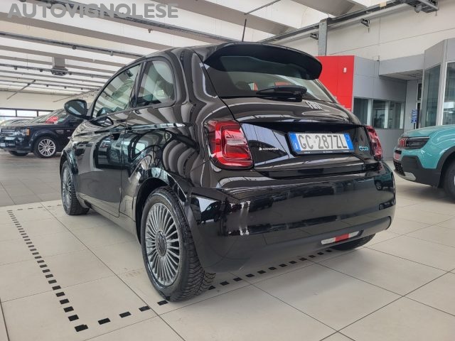 Fiat 500 Icon Berlina 42 kWh accessoriata LED ecc - foto 4 di 4