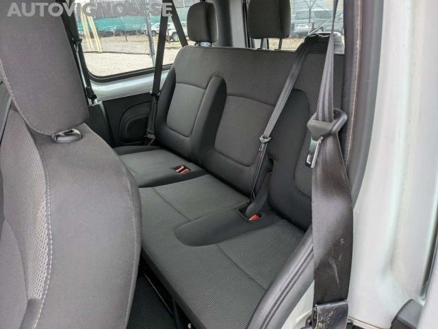 Nissan Primastar 2.0 dCi 110CV Bus 9 POSTI-Due Porte Lat-Clima post - foto 4 di 4