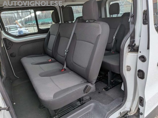 Nissan Primastar 2.0 dCi 110CV Bus 9 POSTI-Due Porte Lat-Clima post - foto 3 di 4