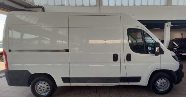 Peugeot Boxer 330 2.2 BlueHDi 120 S&S PASSO MEDIO TETTO ALTO - foto 2 di 4