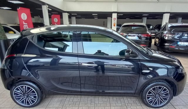 Lancia Ypsilon 1.0 FireFly 5 porte S&S Hybrid Ecochic Gold - foto 2 di 4