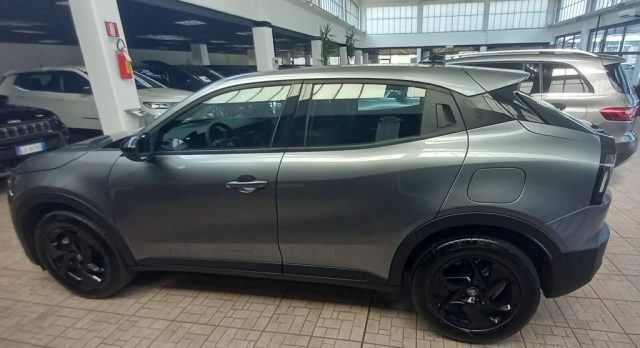 Alfa Romeo Junior 1.2 136 CV Hybrid eDCT6 - foto 2 di 4