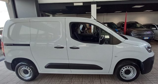 Fiat Doblo Doblò 1.5 BlueHdi 100CV 3 posti - foto 2 di 4
