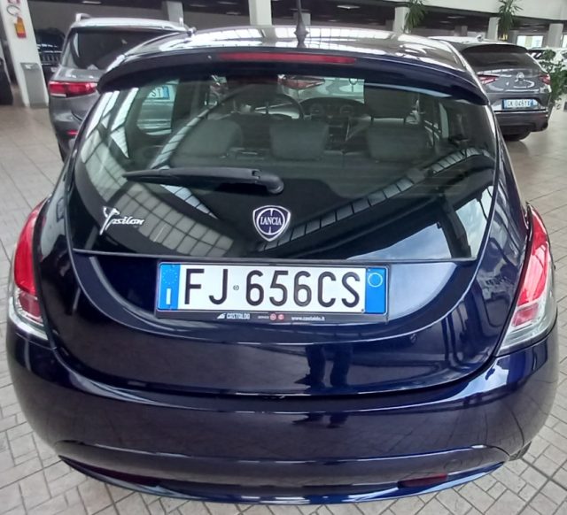 Lancia Ypsilon 1.2 69 CV 5 porte GPL Ecochic Silver - foto 3 di 4