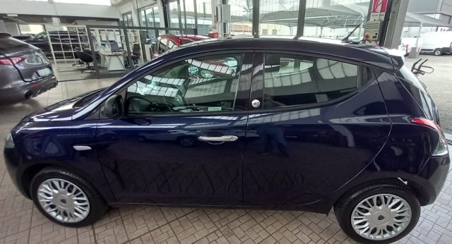 Lancia Ypsilon 1.2 69 CV 5 porte GPL Ecochic Silver - foto 4 di 4