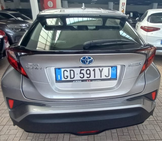 Toyota C-HR 1.8 Hybrid E-CVT Business - foto 3 di 4