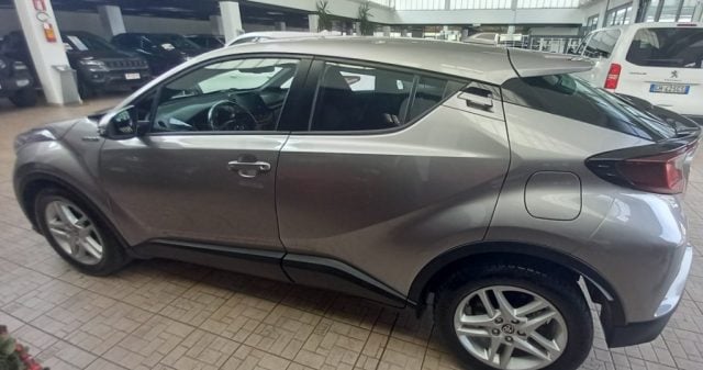 Toyota C-HR 1.8 Hybrid E-CVT Business - foto 4 di 4