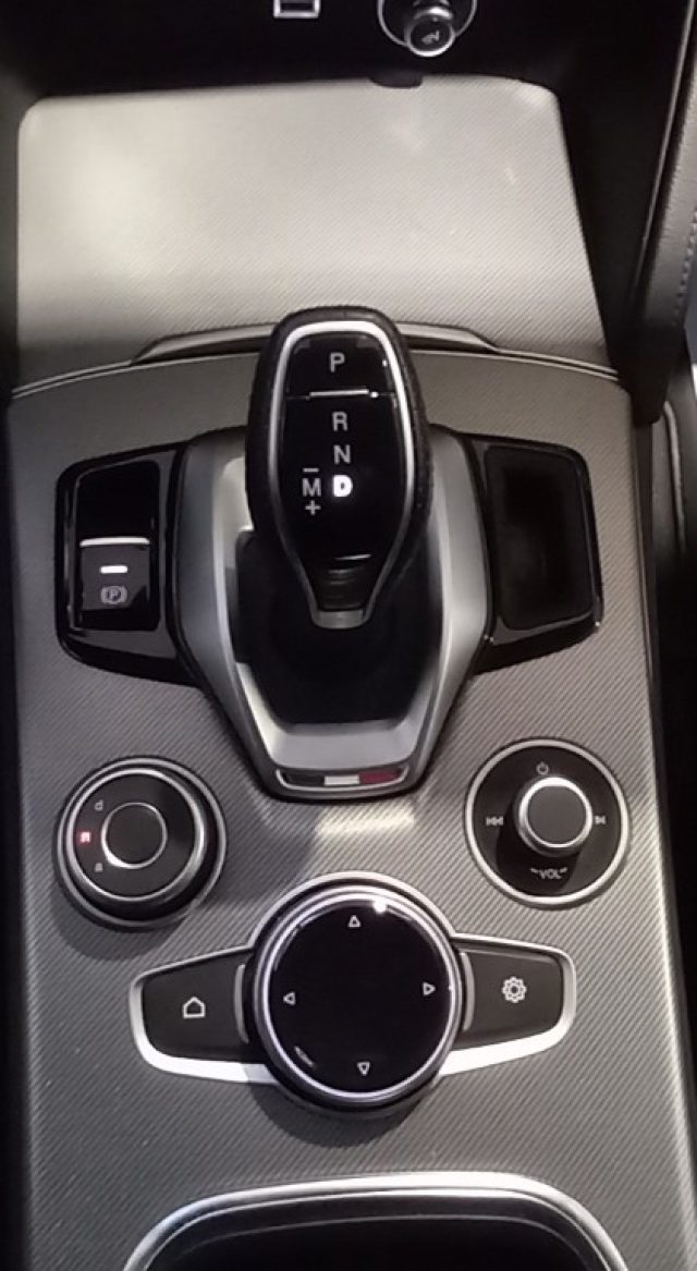 Alfa Romeo Stelvio 2.2 Turbodiesel 210 CV AT8 Q4 Veloce usato a TORINO