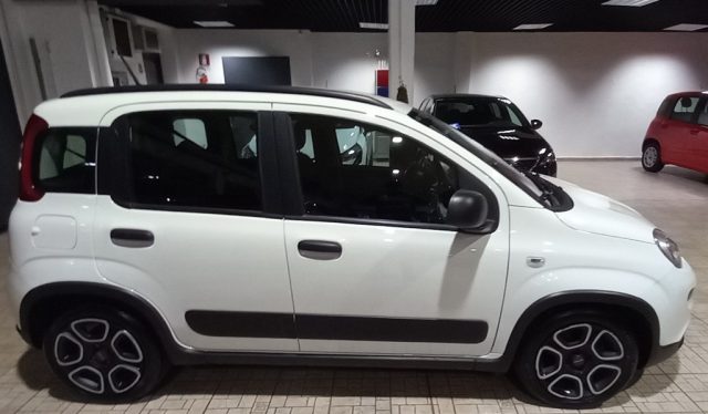 Fiat Panda 1.0 FireFly S&S Hybrid City Life - foto 2 di 5
