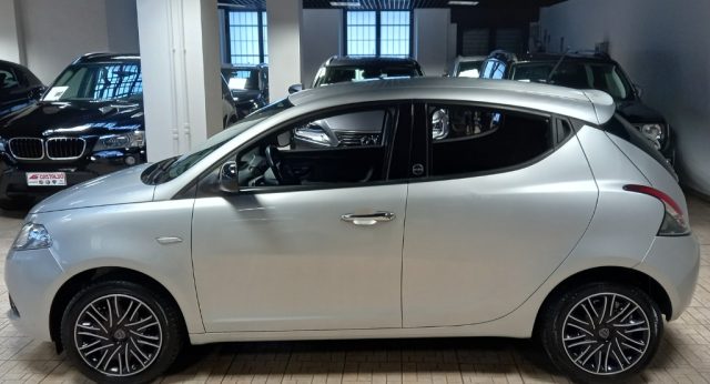 Lancia Ypsilon 1.0 FireFly 5 porte S&S Hybrid Ecochic Gold usato a TORINO