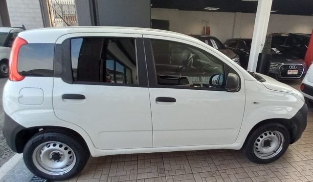 Fiat Panda 1.2 Pop Van 2 posti - foto 2 di 4