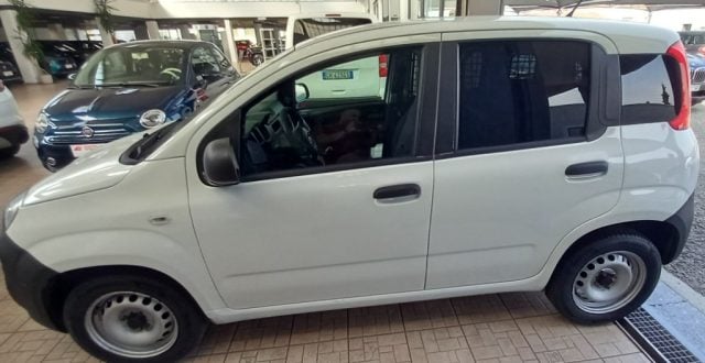 Fiat Panda 1.2 Pop Van 2 posti - foto 4 di 4