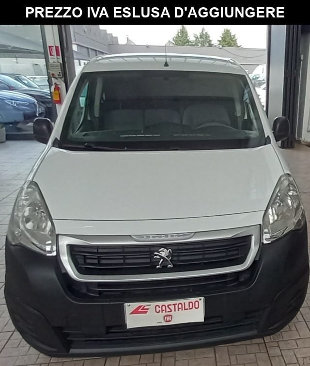 Peugeot Partner BlueHDi 100 CARGO 3 POSTI, del 2016, 138.000 km, in vendita a Torino (TO)