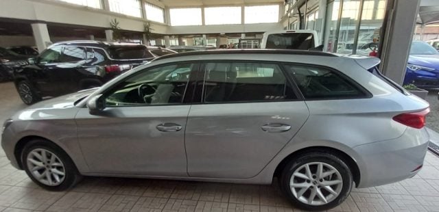 SEAT Leon Sportstourer 2.0 TDI 150 CV DSG Style - foto 4 di 4