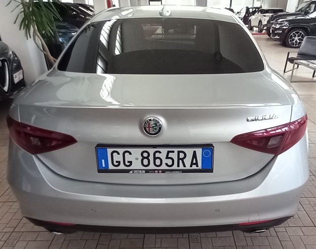 Alfa Romeo Giulia 2.2 Turbodiesel 190 CV AT8 Executive - foto 4 di 4