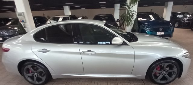 Alfa Romeo Giulia 2.2 Turbodiesel 190 CV AT8 Executive - foto 2 di 4