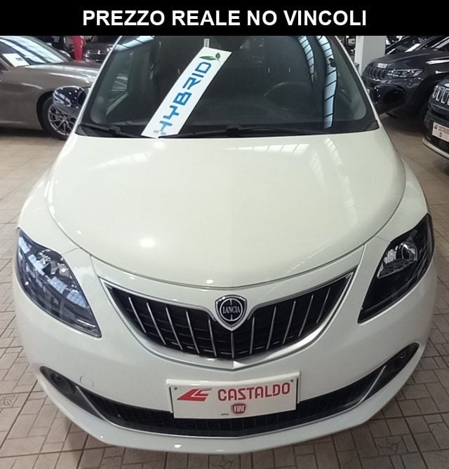 Lancia Ypsilon 1.0 FireFly 5 porte S&S Hybrid Gold, del 2022, 28.000 km, in vendita a Torino (TO)