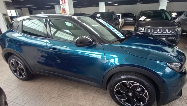 Alfa Romeo Junior 156 CV BEV MY2025 - foto 2 di 4