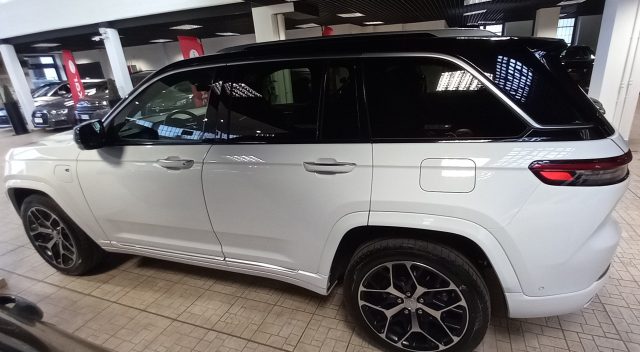 Jeep Grand Cherokee 2.0 PHEV ATX 4xe Summit Reserve - foto 3 di 4