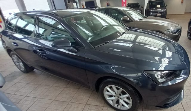 SEAT Leon Sportstourer 2.0 TDI 150 CV DSG Style - foto 2 di 4