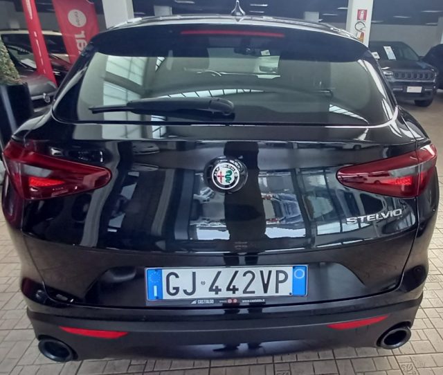 Alfa Romeo Stelvio 2.2 Turbodiesel 160 CV AT8 RWD Business - foto 3 di 4