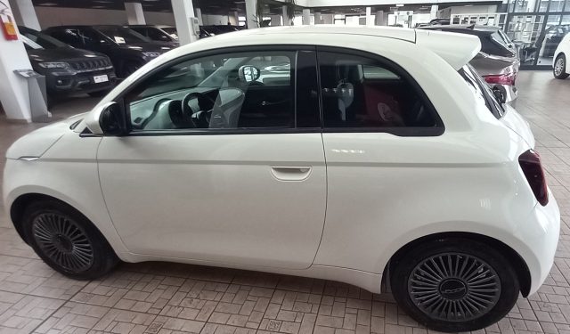 Fiat 500e Berlina 42 kWh Icon - foto 3 di 4